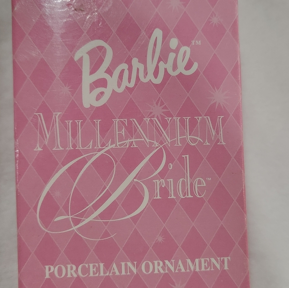 Barbie Millennium Bride Porcelain Ornament Avon 2000 - Picture 6 of 8